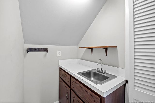 6874 S Staff Road, Fayetteville, NC 28306