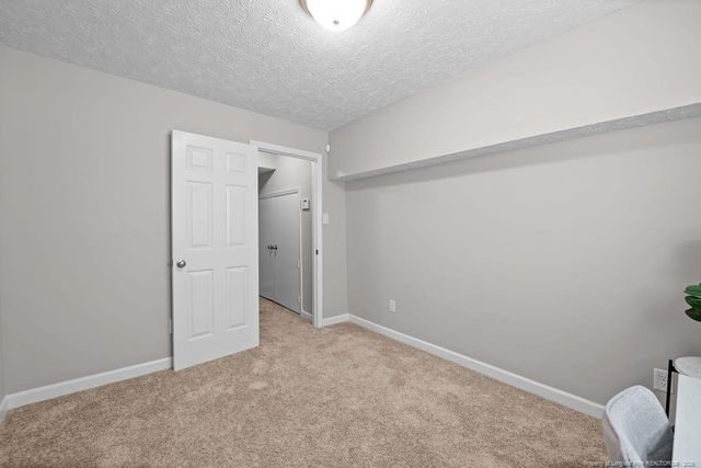 6874 S Staff Road, Fayetteville, NC 28306