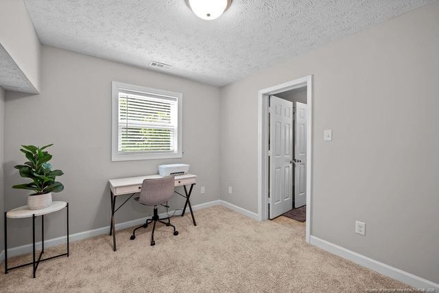 6874 S Staff Road, Fayetteville, NC 28306