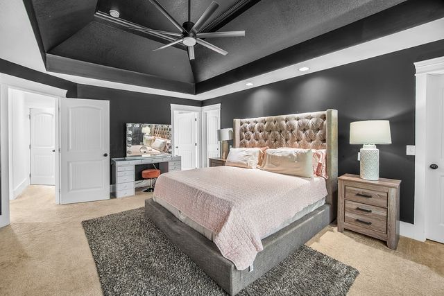 3552 Aurora Dr, Clarksville, TN 37040