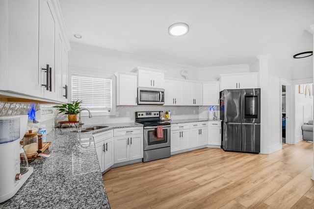 3552 Aurora Dr, Clarksville, TN 37040