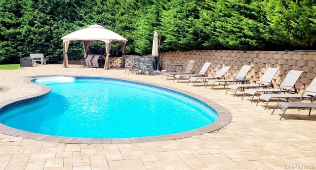 126 Malloy Drive, East Quogue, NY 11942