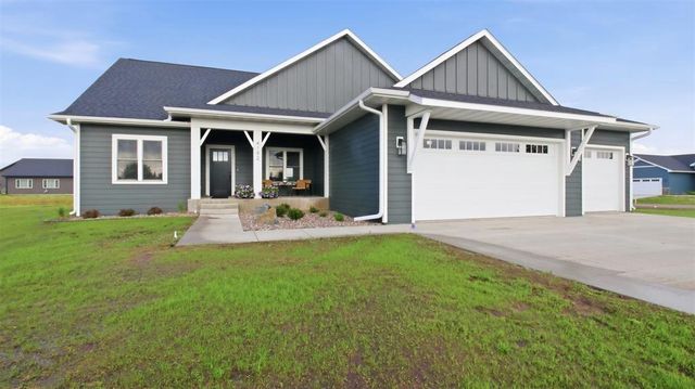 5926 Fuji Lane, Eau Claire, WI 54701