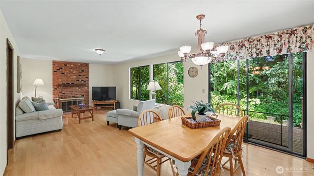 15822 SE 167th Place, Renton, WA 98058