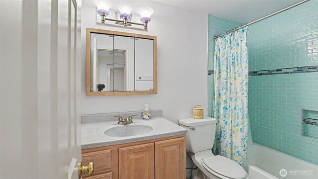 15822 SE 167th Place, Renton, WA 98058