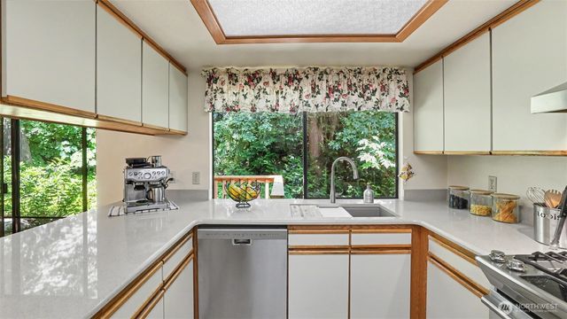 15822 SE 167th Place, Renton, WA 98058