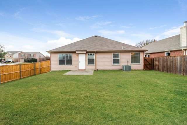 8749 Sagebrush Trail, Cross Roads, TX 76227