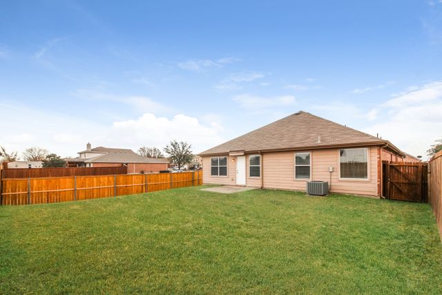 8749 Sagebrush Trail, Cross Roads, TX 76227