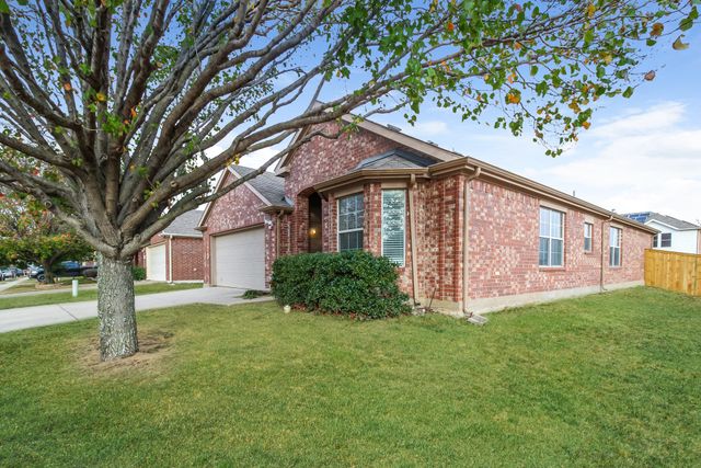 8749 Sagebrush Trail, Cross Roads, TX 76227