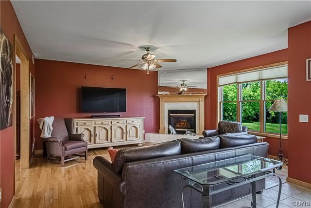 8925 Tibbitts Road, New Hartford, NY 13413