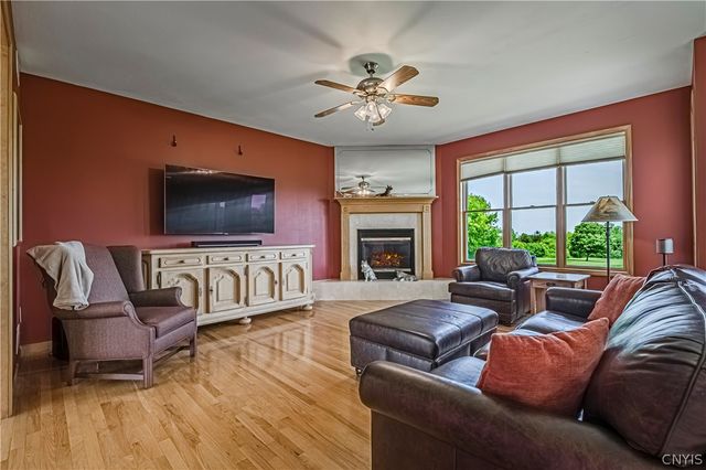 8925 Tibbitts Road, New Hartford, NY 13413