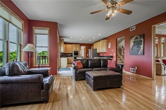 8925 Tibbitts Road, New Hartford, NY 13413