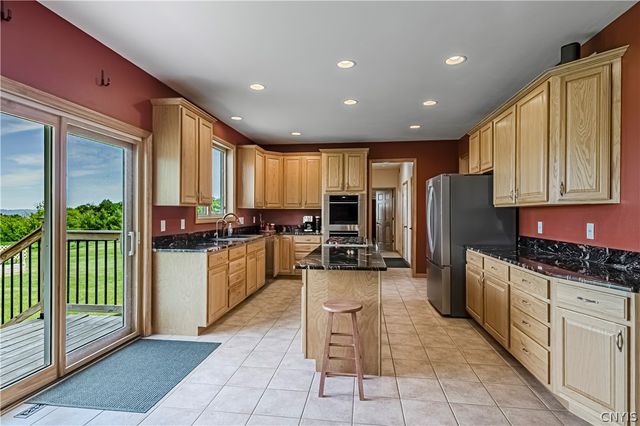 8925 Tibbitts Road, New Hartford, NY 13413