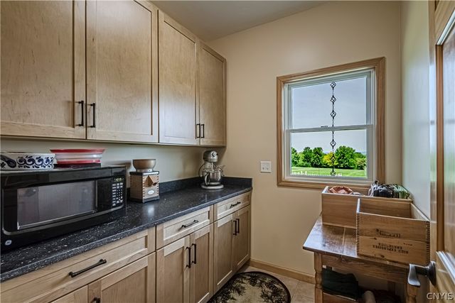 8925 Tibbitts Road, New Hartford, NY 13413