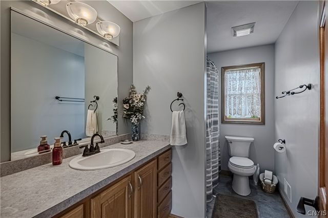 8925 Tibbitts Road, New Hartford, NY 13413