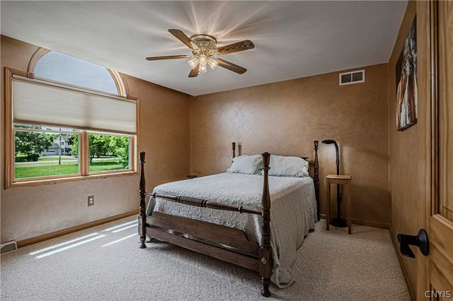 8925 Tibbitts Road, New Hartford, NY 13413