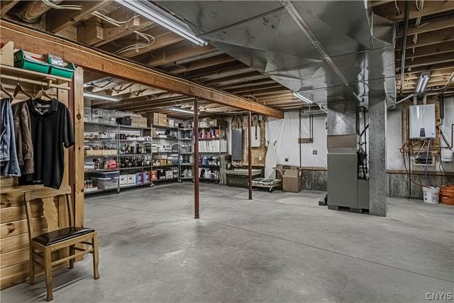 8925 Tibbitts Road, New Hartford, NY 13413