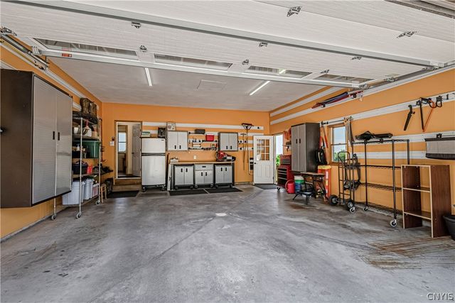 8925 Tibbitts Road, New Hartford, NY 13413