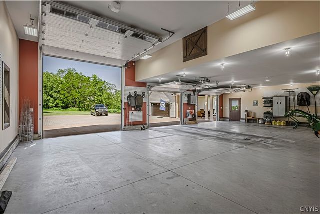 8925 Tibbitts Road, New Hartford, NY 13413