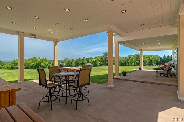 8925 Tibbitts Road, New Hartford, NY 13413