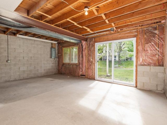 5356 Beachside Drive, Minnetonka, MN 55343