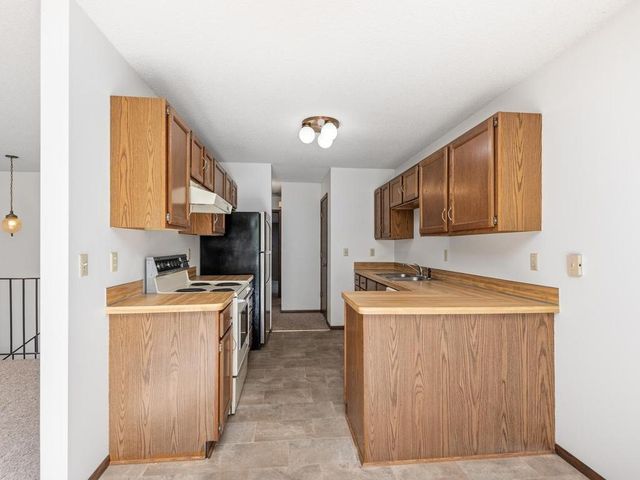5356 Beachside Drive, Minnetonka, MN 55343