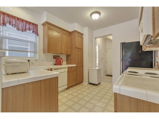 20319 Sw VERONA Ct, Beaverton, OR 97003