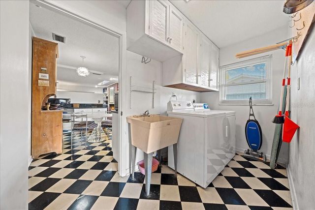 2147 NE 7TH STREET, Ocala, FL 34470