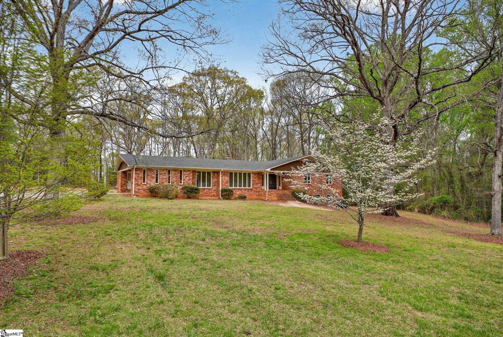 3121 Cannons Campground Road, Spartanburg, SC 29307
