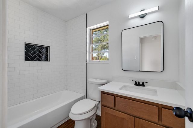 2549 Inadale Avenue, Dallas, TX 75228