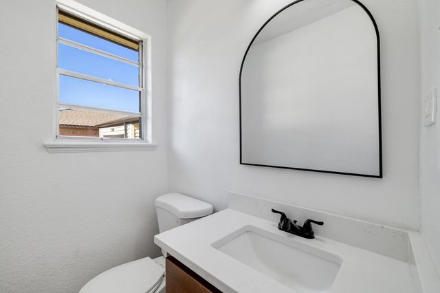 2549 Inadale Avenue, Dallas, TX 75228