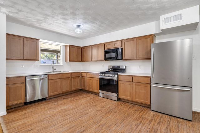 2549 Inadale Avenue, Dallas, TX 75228