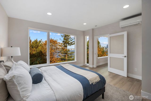 1701 41st Avenue SW, Seattle, WA 98116