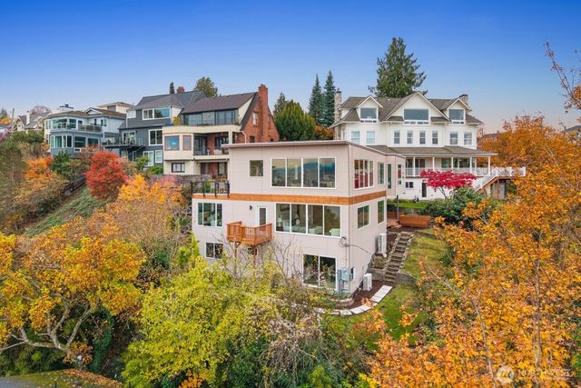 1701 41st Avenue SW, Seattle, WA 98116