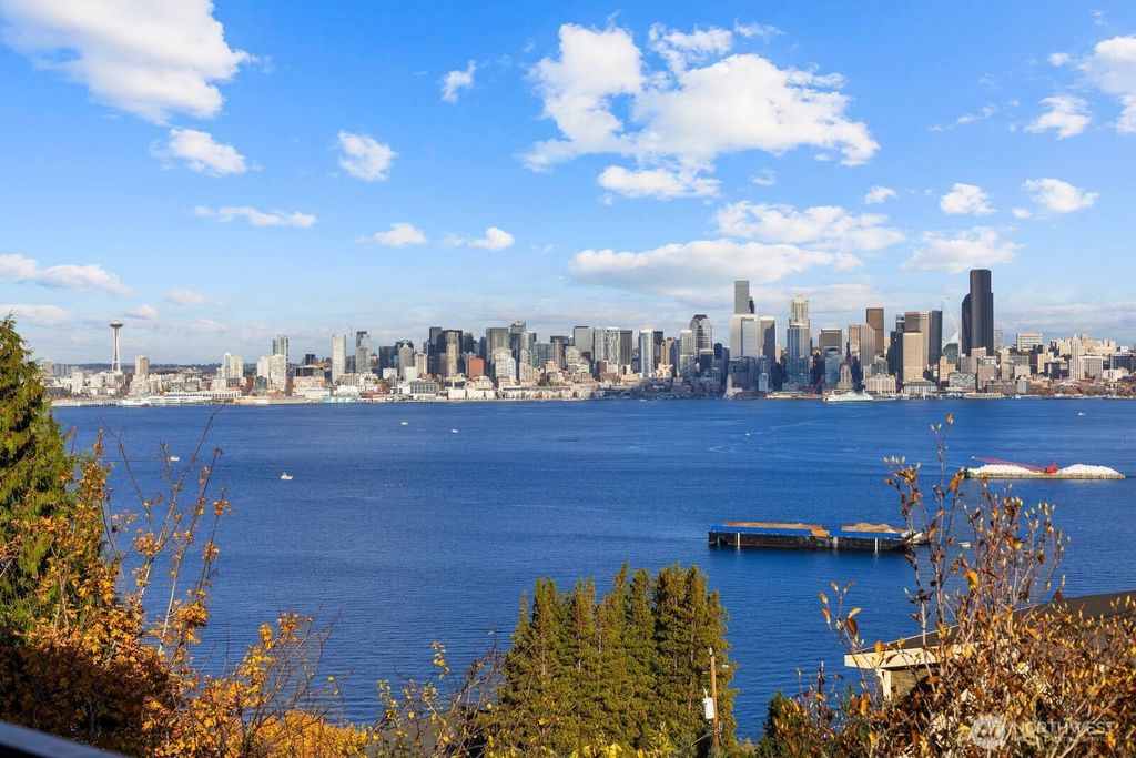 1701 41st Avenue SW, Seattle, WA 98116