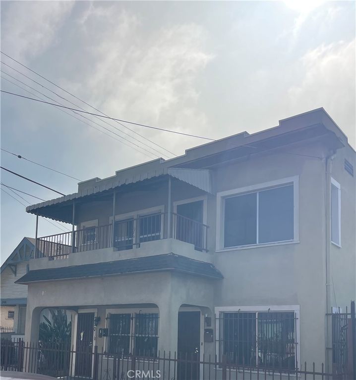 250 W 49th Street 2, Los Angeles, CA 90037