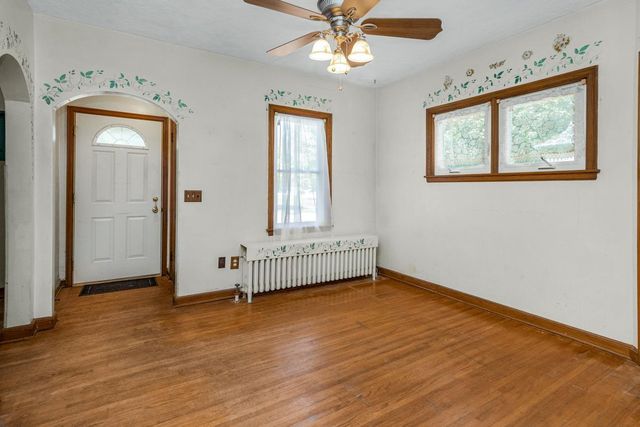 216 E 3rd Street, Chaska, MN 55318