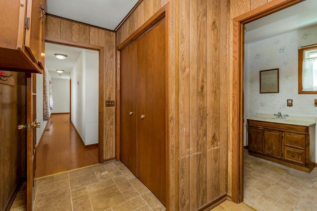 216 E 3rd Street, Chaska, MN 55318