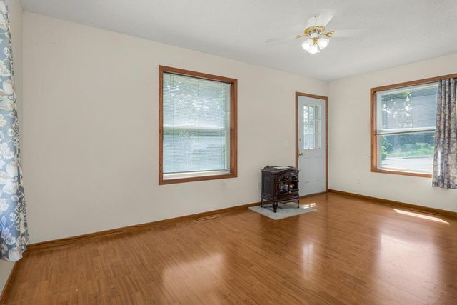 216 E 3rd Street, Chaska, MN 55318