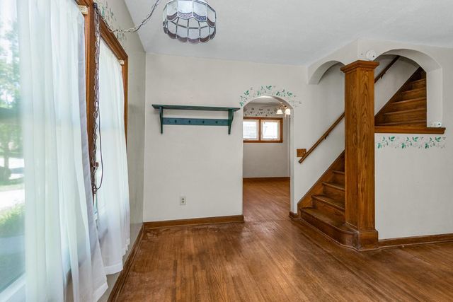 216 E 3rd Street, Chaska, MN 55318