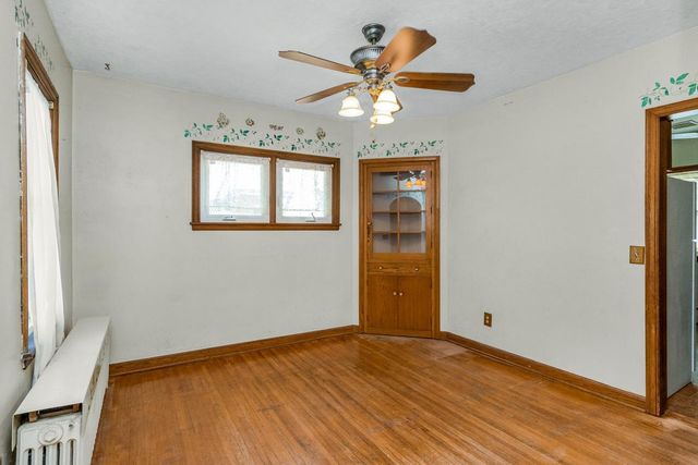 216 E 3rd Street, Chaska, MN 55318