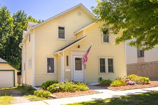 216 E 3rd Street, Chaska, MN 55318