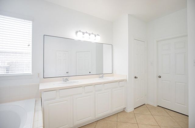810 Aqua Vista, Richmond, TX 77469