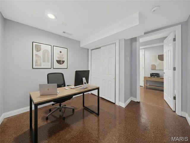 212 W Thornton Avenue, Rock Hill, MO 63119