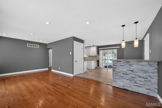 212 W Thornton Avenue, Rock Hill, MO 63119