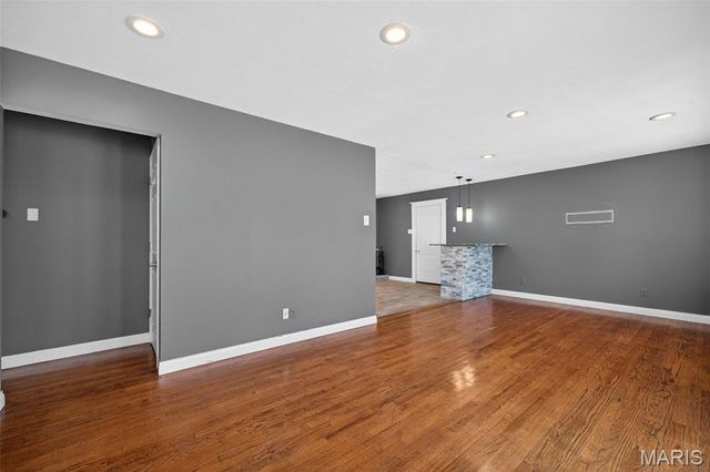 212 W Thornton Avenue, Rock Hill, MO 63119