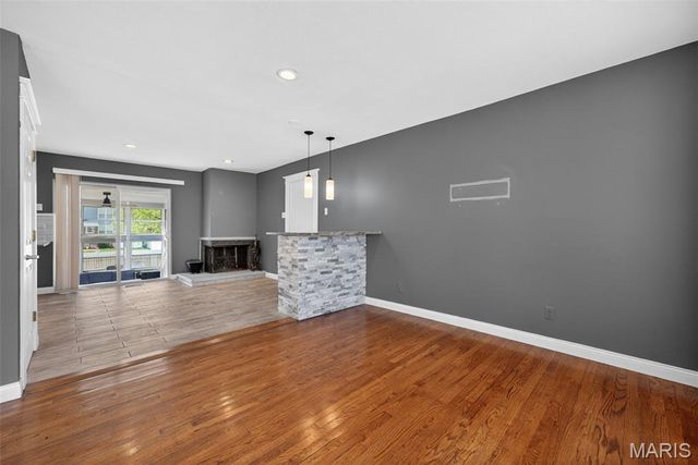 212 W Thornton Avenue, Rock Hill, MO 63119