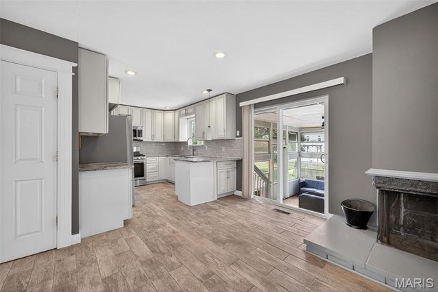 212 W Thornton Avenue, Rock Hill, MO 63119