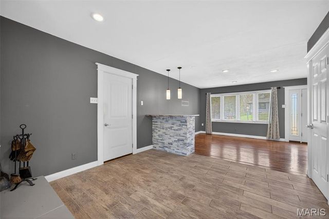 212 W Thornton Avenue, Rock Hill, MO 63119