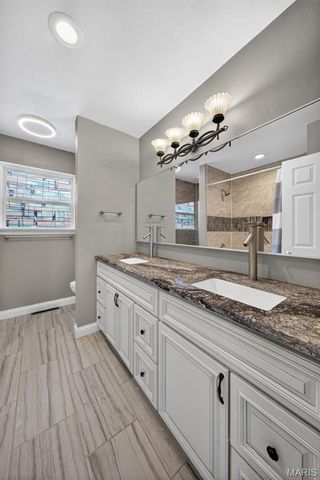 212 W Thornton Avenue, Rock Hill, MO 63119